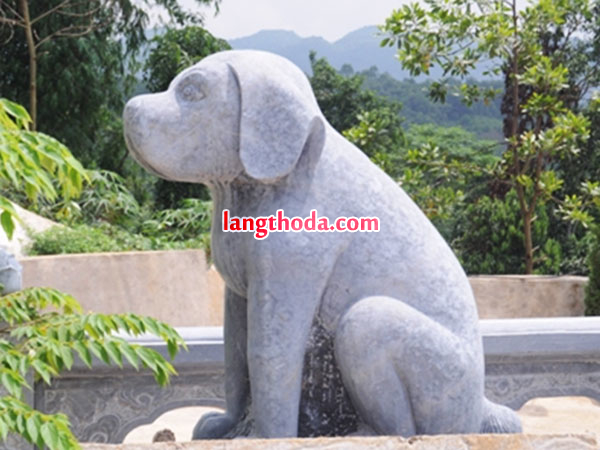 tượng chó bằng đá khối
